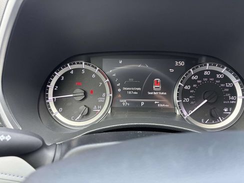 Used 2023 Toyota Highlander XLE FWD image 12