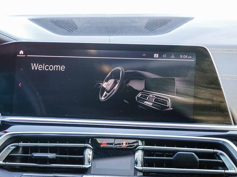 Used 2019 BMW X5 xDrive50i w/ M Sport Package image 15