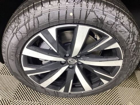 New 2026 Volvo XC90 B5 Core image 9