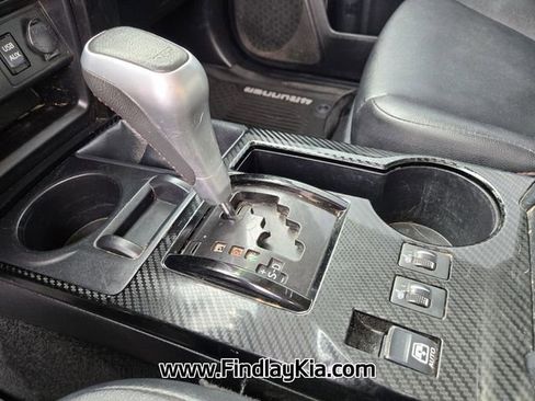 Used 2018 Toyota 4Runner TRD Off-Road Premium image 25