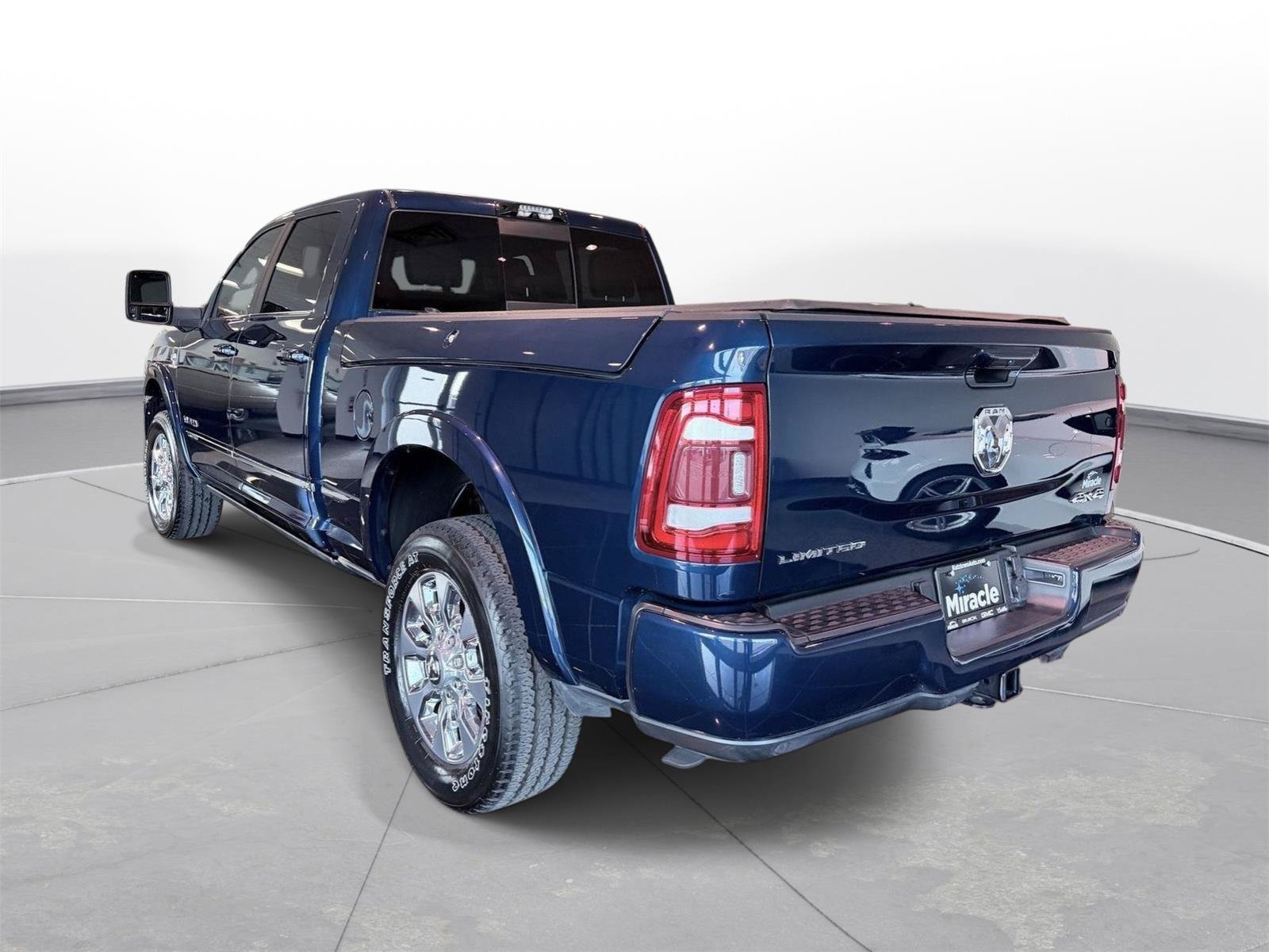 Used 2024 RAM 3500 Limited AWD/4WD image 6