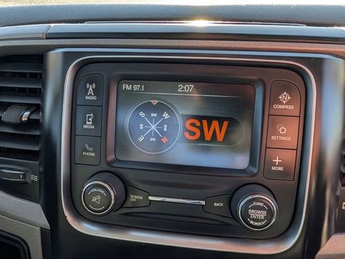 Used 2017 RAM 2500 Tradesman w/ Chrome Appearance Group image 32