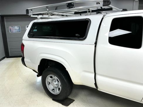 Used 2021 Toyota Tacoma SR image 29