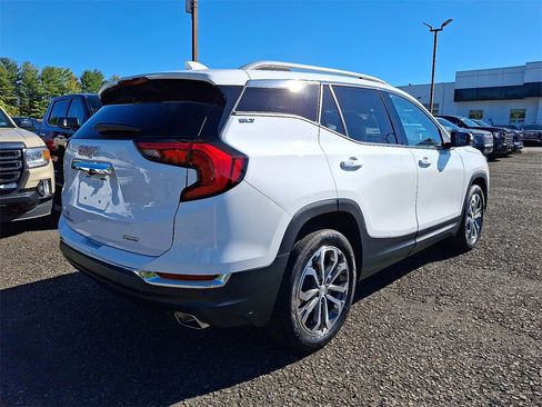 Certified 2020 GMC Terrain SLT w/ Preferred Package image 6