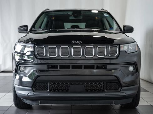 Certified 2022 Jeep Compass Latitude AWD/4WD image 2