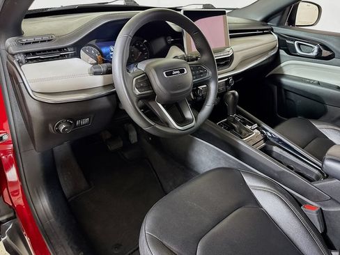 Used 2024 Jeep Compass Limited AWD/4WD image 7