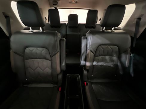 New 2026 Nissan Pathfinder Platinum image 26