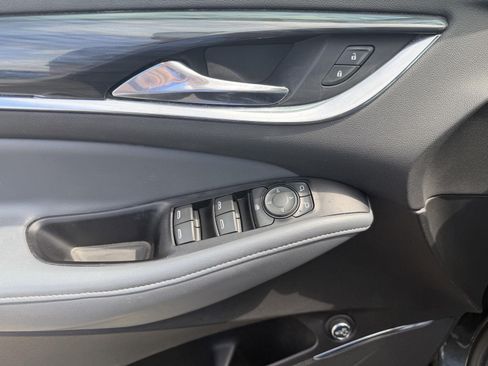 Used 2018 Buick Enclave Essence w/ LPO, Luxury Package FWD image 15