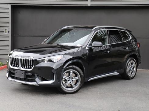 Used 2025 BMW X1 xDrive28i w/ Convenience Package AWD/4WD image 1
