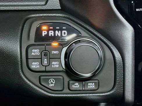 New 2026 RAM 1500 4x4 Crew Cab image 11