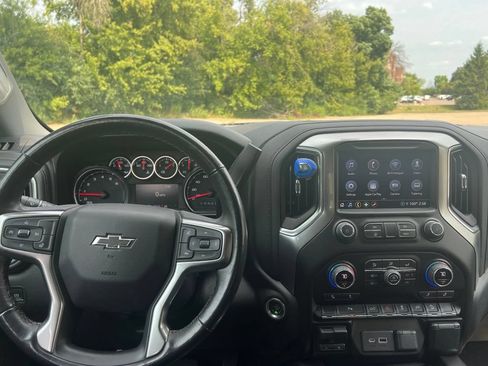 Used 2022 Chevrolet Silverado 1500 LT Trail Boss w/ LT Trail Boss Premium Package AWD/4WD image 23