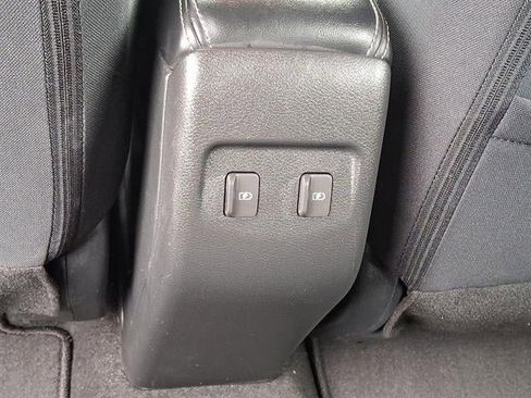 Used 2022 Nissan Kicks SV image 11