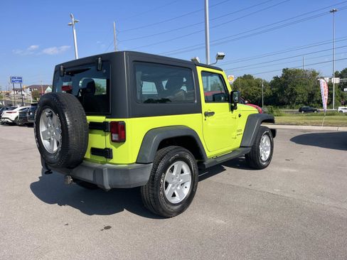 Used 2017 Jeep Wrangler Sport w/ Quick Order Package 24S AWD/4WD image 3