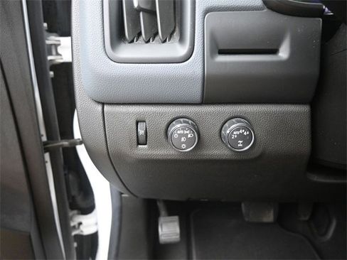 Used 2021 Chevrolet Colorado Z71 image 33