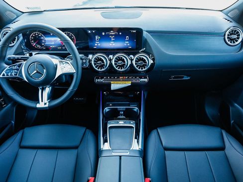 New 2026 Mercedes-Benz GLA 250 4MATIC image 10