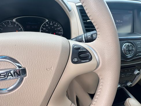 Used 2014 Nissan Pathfinder Platinum w/ Platinum Premium Package image 26