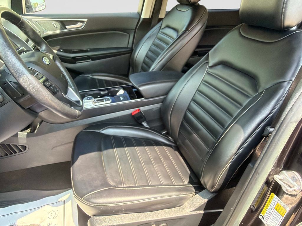 Used 2020 Ford Edge SEL w/ Cold Weather Package AWD/4WD image 21