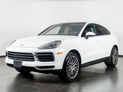 Used 2023 Porsche Cayenne Platinum Edition image 19