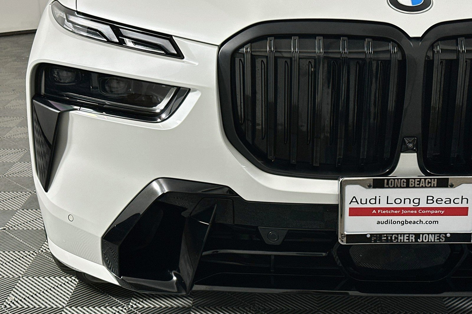 Used 2024 BMW X7 M60i w/ Executive Package AWD/4WD image 16