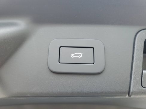 New 2026 Land Rover Range Rover Velar Belgravia AWD/4WD image 33
