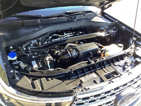 Used 2022 Ford Explorer Limited w/ Equipment Group 301A image 22