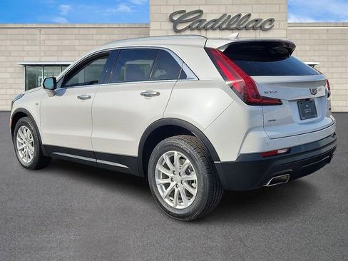 Certified 2023 Cadillac XT4 Luxury w/ Cold Weather Package image 3