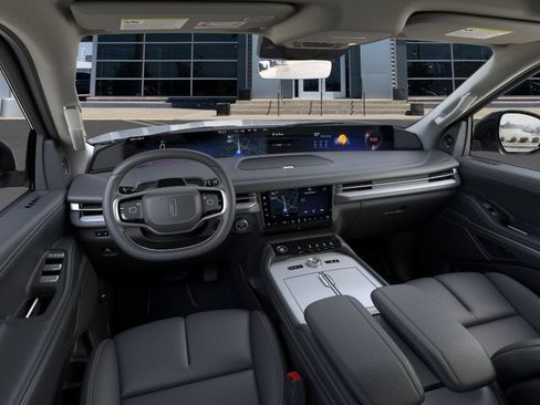 New 2025 Lincoln Navigator Reserve AWD/4WD image 9