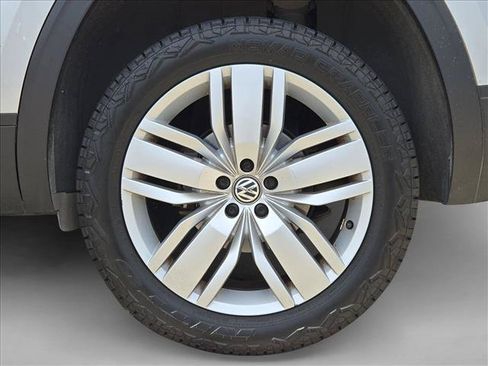 Used 2019 Volkswagen Atlas SE FWD image 23