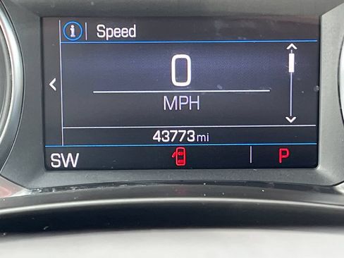 Used 2023 GMC Terrain SLE FWD image 17