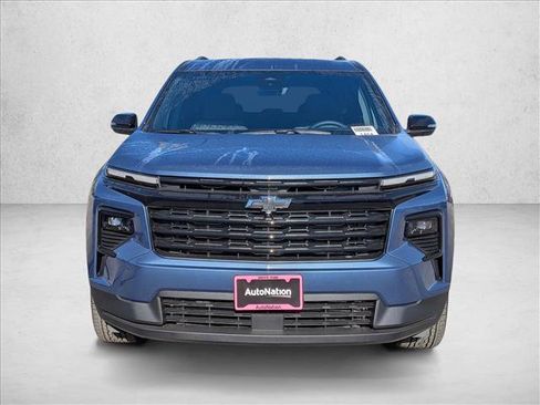 New 2026 Chevrolet Traverse LT w/ Midnight/Sport Edition image 2