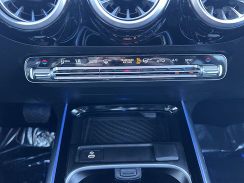 Used 2025 Mercedes-Benz GLA 250 4MATIC image 20