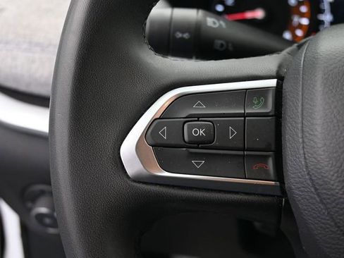 Used 2024 Jeep Compass Latitude image 30