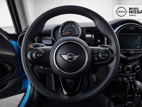 Used 2017 MINI Cooper 2-Door Hardtop FWD image 9