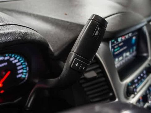 Used 2018 GMC Yukon SLE image 21