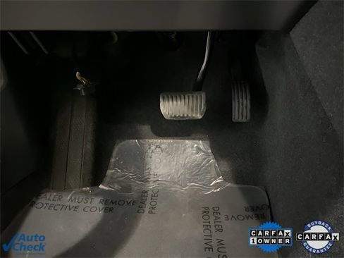 Used 2025 Volvo XC40 B5 Core image 26