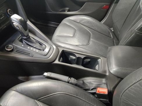 Used 2016 Ford Focus SE w/ Equipment Group 201A FWD image 26