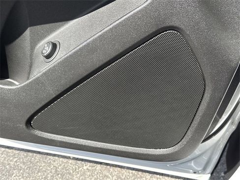 Used 2024 Chevrolet Equinox LT image 27