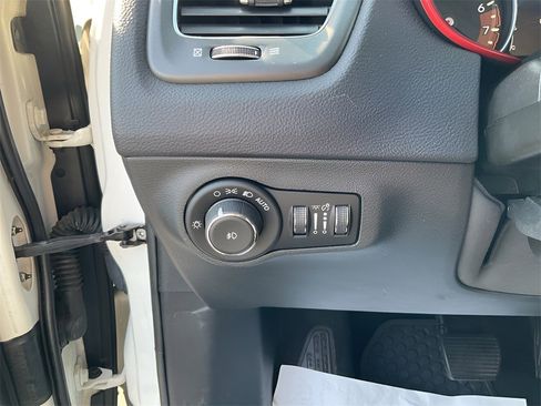 Used 2018 Jeep Compass Trailhawk image 6