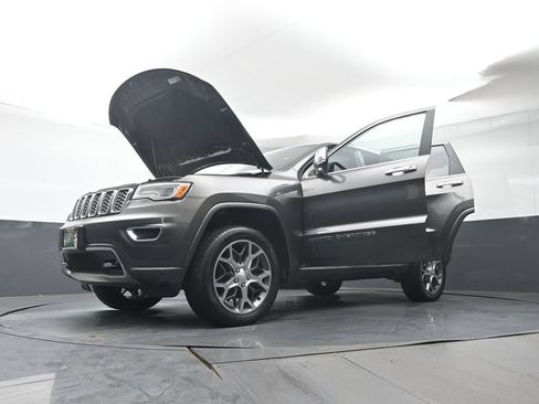 Used 2019 Jeep Grand Cherokee Overland AWD/4WD image 44