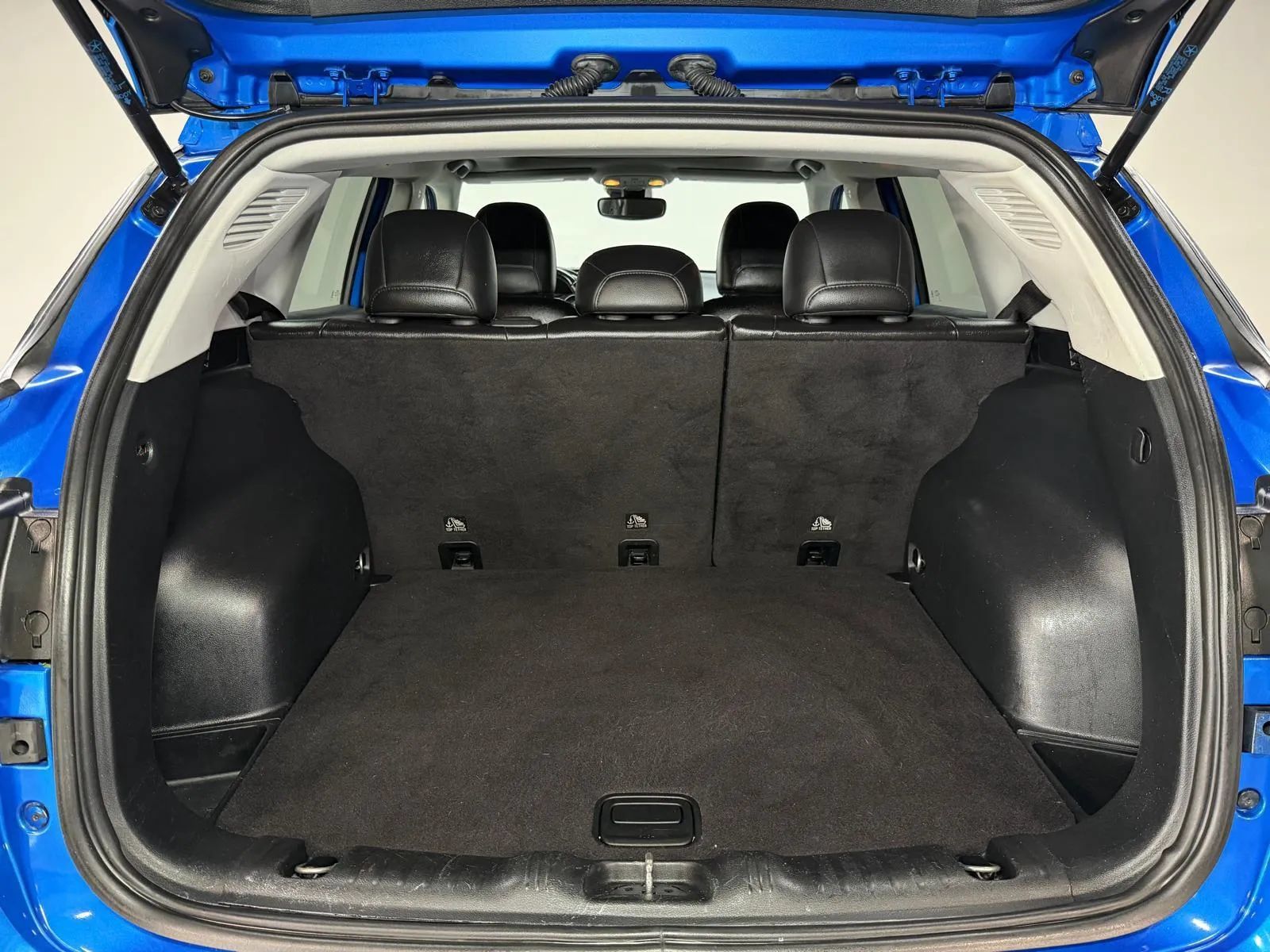Used 2020 Jeep Compass Latitude FWD image 14