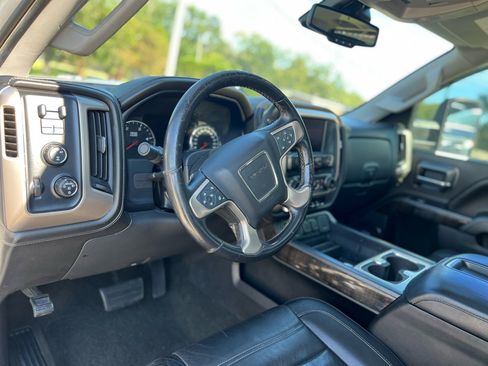 Used 2015 GMC Sierra 2500 Denali w/ Duramax Plus Package image 12