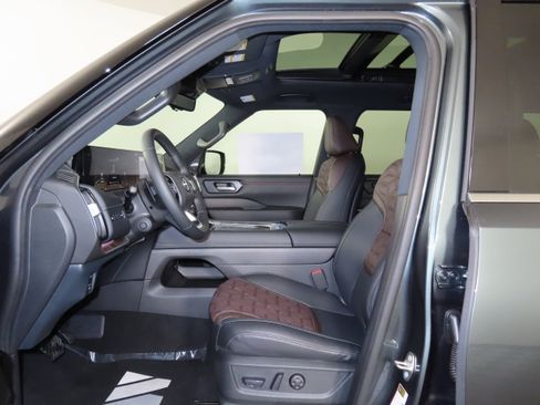 New 2026 Nissan Armada Platinum image 4