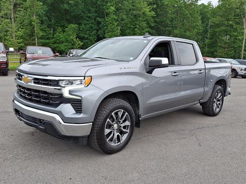 Used 2023 Chevrolet Silverado 1500 LT AWD/4WD image 3