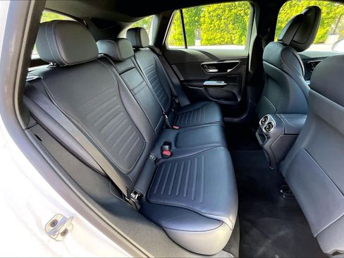 Used 2025 Mercedes-Benz GLC 43 AMG 4MATIC image 19