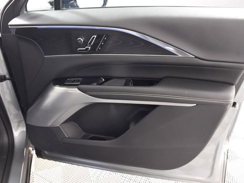 Used 2024 Cadillac Lyriq Luxury image 17