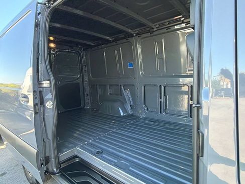 Used 2025 Mercedes-Benz Sprinter 2500 image 14