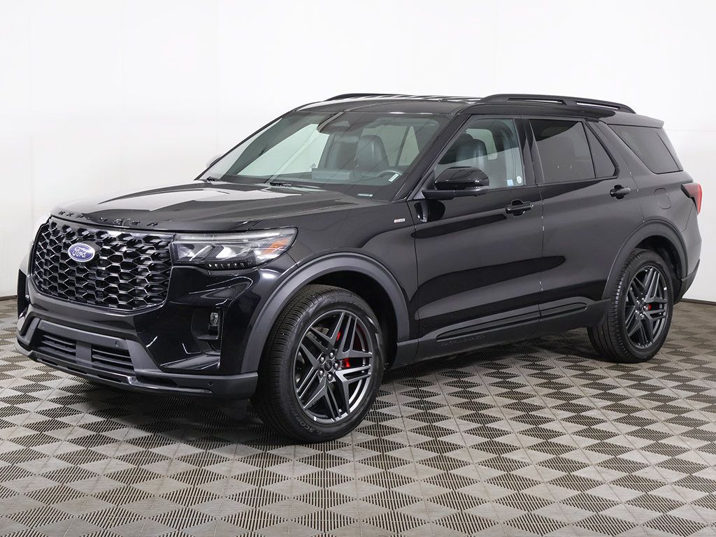 Used 2025 Ford Explorer ST-Line w/ ST-Line Street Pack AWD/4WD image 10