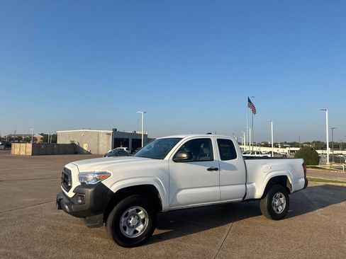 Used 2023 Toyota Tacoma SR RWD image 7