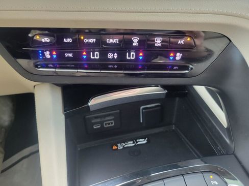 Used 2022 Buick Envision Avenir w/ Premium Seat Package image 11