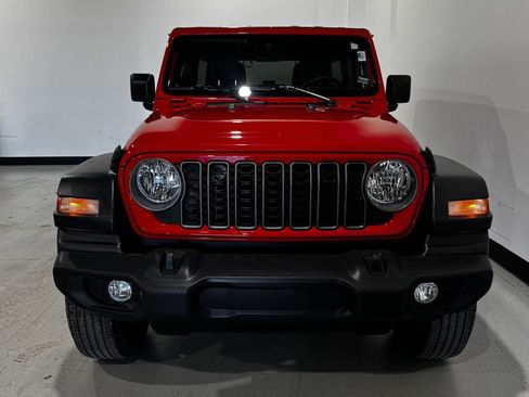 Used 2025 Jeep Wrangler Unlimited Sport AWD/4WD image 9